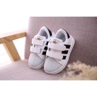 ราคา รองเท้าผ้าใบเด็ก Adidas Superstar ขาวแถบดำ (13254149)
