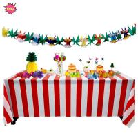 ราคา ผ้าปูโต๊ะปาร์ตี้ INNICE สไตล์คริสต์มาสและวันเกิด พร้อมเสื่อยางลายทางสีแดงและขาวสำหรับการปิกนิก (40425772624)