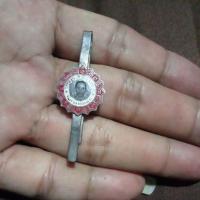 ราคา #พร้อมส่ง แแหนบพัดยศสกรีนลงยาแดงปี 2511 เล็กหลวงพ่อมุ่ยวัดดอนไร่#หลวงพ่อมุ่ย#วัดดอนไร่#ประกันพระแท้ (40611258385)