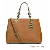 ราคา MICHAEL KORS รุ่น Cynthia Medium Saffiano Satchel สีน้ำตาล มือ2 ของแท้ (4629452627)