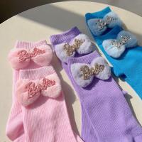 ราคา ( พร้อมส่งจากไทย ) ถุงเท้าผ้าฝ้าย ถุงเท้ากันหนาว ฆดูหนาว ประดับโบว์ พลอยเทียม ลายตุ๊กตาบาร์บี้น่ารัก สามมิติ สําหรับเด็ก (23362331615)