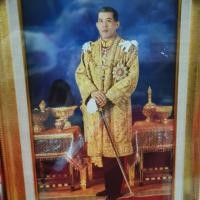 ราคา กรอบรูปทอง​ ขอบผ้า​ ร.10, รูปคู่​ ขนาด​ 10*15" เลือกรูปได้ในแชทนะคะ (2689584949)