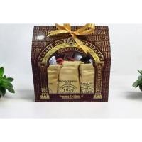 ราคา สบู่มาดามเฮง สบู่อโรม่าขมิ้น สูตรอโรมาเธอราปี Aroma Soap Madame Heng✨6ก้อน X 250 กรัม (ชุดของขวัญ) (22112903343)