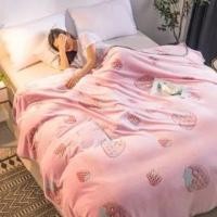 ราคา ผ้าห่มผ้าสักหลาด ลายสตรอว์เบอร์รี่ (4953897874)