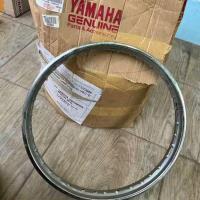 ราคา Yamaha Alfa fizr Vega เก่า Jupiter ขอบ Alfa fizr ขอบยูเนี่ยนรอบ 250-17 ขอบหลัง union Alfa Vega Jupiter ขอบเดิม Yamaha union รอบ 250-17 (27433418449)