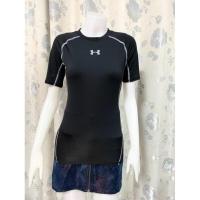 ราคา (TS145) เสื้อยืด UA Heatgear ออกกำลังกายรัดกล้ามเนื้อ แบรนด์ UNDER ARMOUR ไซส์ S อก 31.5“ (ยืดได้ถึง 44”) ⭐️มือสองค่ะ⭐️ (24644878538)