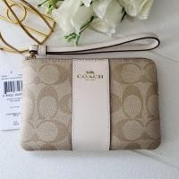ราคา Coach คล้องมือ S1zip ลายซีคาดสีขาวครีม (6348151524)