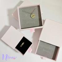 ราคา กล่องใส่เครื่องประดับ แบบลิ้นชัก สีชมพูพาสเทล เก็บแหวน ต่างหู สร้อยคอ สร้อยข้อมือ เป็นกล่องของขวัญสไตล์น่ารักๆ (25858492219)
