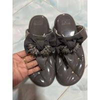 ราคา รองเท้าชูเบอรี่สีเทาไซร์38 (25872179548)