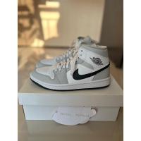 ราคา Nike air Jordan 1 Mid grey fog (8.5 USW 7US Eur40) มือสอง (22919097457)