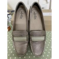 ราคา รองเท้า Clarks ใหม่มาก (6988379634)
