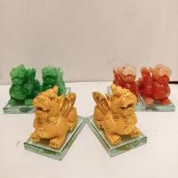 ราคา ปี่เซียะ คู่ ปีกตั้ง สูง4นิ้ว งานเรซิ่นพ่นทรายทอง/ สีแดงหยก/ สีเขียวหยก ฐานแก้ว แก้ปีชง 66 (9711052418)