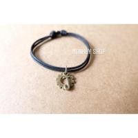 ราคา กำไลเชือก ข้อมือเชือก +เฟือง +ใส่ตัวอักษรได้ (ต้องการตัวไหนแชทได้เลยจ้า) สินค้าพร้อมส่ง (4423120939)