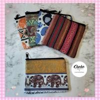 ราคา กระเป๋าใส่เหรียญ กระเป๋าลายช้าง กระเป๋าทรงสี่เหลี่ยม คละสีคละลาย 1 ใบ (26859636349)