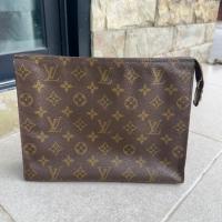 ราคา Lv Monogram Toiletry vintage 26 ของแท้100% (26917867225)