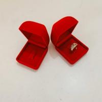 ราคา กล่องใส่แหวน กล่องแหวนสี่เหลี่ยมกำมะหยี่ แบบหนาม/เกี่ยว บรรจุขาย 12 ชิ้น/แพ็ค ทำจากกำมะหยี่ สีแดงและสีน้ำเงิน (3317520228)