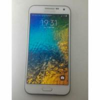 ราคา Samsung galaxy E5 สภาพสวยเหมือนใหม่ มือสองของแท้ (6803386150)