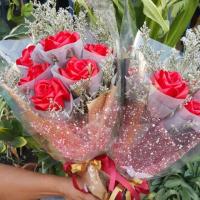 ราคา ช่อดอกกุหลาบริบบิ้น ช่อดอกไม้ปัจฉิม ช่อดอกไม้รับปริญญา (4418707410)