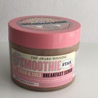 ราคา *SALE* 200.- หมดอายุ 11/2020 Soap & Glory Smoothie Star Breakfast Scrub 300ml (5525811370)
