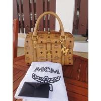 ราคา mcm หมอนแท้ สภาพดีมาก (4749387957)
