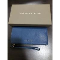 ราคา ส่งต่อกระเป๋าสตางค์Charles&Keithแท้ (21026954298)