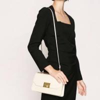 ราคา Charles & Keith แท้ 100% Croc-Effect Chain Strap Crossbody Bag (4115624784)