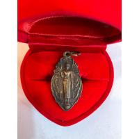 ราคา No375 เหรียญหลวงพ่อดำ วัดสมอลม รุ่นแรก ที่ระลึกในงานสร้างโบสถ์ หลวงพ่อวีระ วัดสมอลม สุพรรณบุรี ปี 2539 (20374363466)