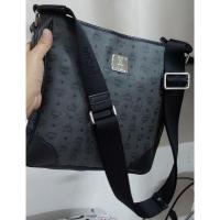 ราคา MCM มือ 2 ของแท้ สายยาวปรับได้ขนาด 161x 10.1 x 2 นิ้ว ตำหนิอะไหล่ด้านข้าง 1ที่ ❌2299❌ (21061293126)