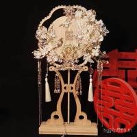 ราคา ชุดแต่งงานสไตล์จีน Xiuhe ผลิตภัณฑ์สำเร็จรูป พัดแต่งงานเจ้าสาว พัดกลมชิ้นเดียว พัดทำมือ วัสดุงานแต่งงาน JO5S (46451194137)