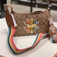 ราคา (ผ่อน 0%) ❤️❤️ ของแท้!! พร้อมส่งในไทp!! Coach Jes Baguette In Signature Canvas ❤️❤️ ลาย C สีน้ำตาลอ่อน (15514277767)