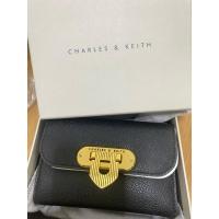 ราคา กระเป๋าสตางค์ใบสั้นcharles&keithแท้100% (25518051568)