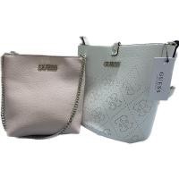 ราคา Guess หนังนิ่มคืนทรง ฉลุลายโลโก้ (20261613213)