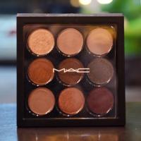 ราคา MAC Eyeshadow x 9: Burgundy Times Nine ของแท้ 100% (698566768)