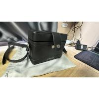 ราคา กระเป๋าสะพายข้างทรงกล่องรุ่น Bronte - สีดำ CHARLES & KEITH (29150646665)