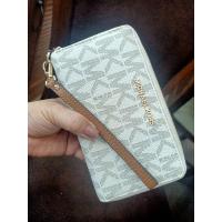 ราคา กระเป๋าสตางค์ mk คล้องมือ แท้ป้ายห้อย✅ (13469600094)