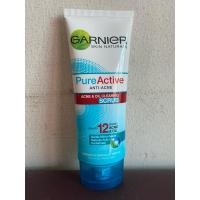 ราคา โฟมล้างหน้า การ์นิเย่ Pure Active Scrub 100 มล. (18896491084)