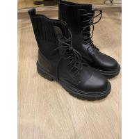 ราคา รองเท้าบูทสีดำหุ้มข้อ Ankle martin (มือสอง) (28100316024)