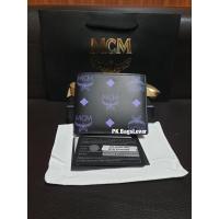 ราคา กระเป๋าสตางค์ MCM 2 พับ หนังสีดำ พิมพ์ลาย Visetos MCM สีม่วง รุ่นไม่มีใส้ (17863768195)