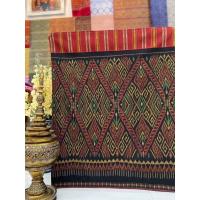 ราคา ซิ่น ไหมมัดหมี่ภูไท ต่อหัวพร้อมนุ่ง ท้องผ้าสีดำ รหัส R1I-BM-0802684 (42511228487)