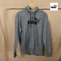 ราคา เสื้อสเวตเตอร์สีเทาซิปหน้า แบรนด์ PUMA แท้ (มือสอง) (43870092200)