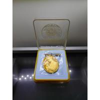 ราคา เหรียญที่ระลึกทรงกล้อง แบบลงยาสีเหลือง พร้อมกล่องเดิม 2541 (8057176142)