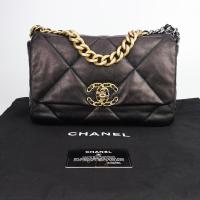 ราคา CO230309147] Chanel / 19 Flap Bag Lambskin (22135723493)