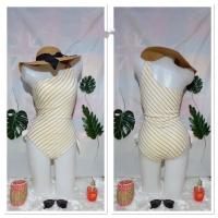 ราคา ชุดว่ายน้ำวันพีช สีครีมลายเขียวอ่อนพาดไหล่เฉียง (3450030984)