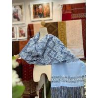 ราคา ผ้าคลุมไหล่ ไหมแพรวา ขนาด 50x 2.60ซม. พื้นสีฟ้า รหัส Z-BM-0926681 (40521494959)