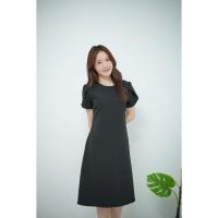 ราคา #ซิปหลังDetail เดรสผ้าไหมอิตาลีสีดำ คอกลม แขนทบกันคล้ายกลีบบัว (40318653172)