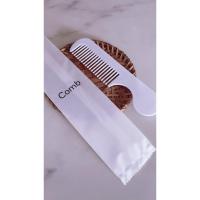 ราคา ชุดของใช้ในห้องน้ำโรงแรม หวีโรงแรม หวีพกพา ซองอีโค่สีขาวกันน้ำได้ แพคละ 50 ชิ้น (25678426390)