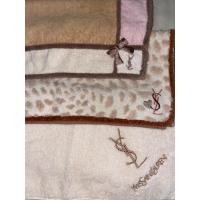 ราคา ผ้าเช็ดหน้าแบรนด์เนม YSL (25028589389)