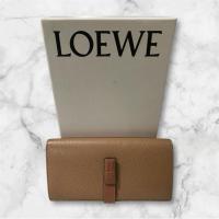 ราคา กระเป๋าตัง LOEWE ใส่แบงคใส่บัตรได้เยอะเลยค่ะ (26871760377)