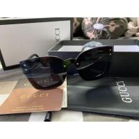 ราคา แว่นกันแดดสตรีGucci ยกกล่อง (4276520329)
