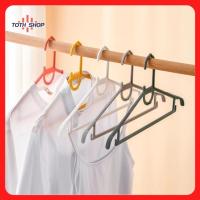 ราคา 1/5ชิ้น ไม้แขวนเสื้อผู้ใหญ่ หนา สีสวยสด สีหวาน ทน ถูก ไม้แขวนพลาสติก (25173624839)